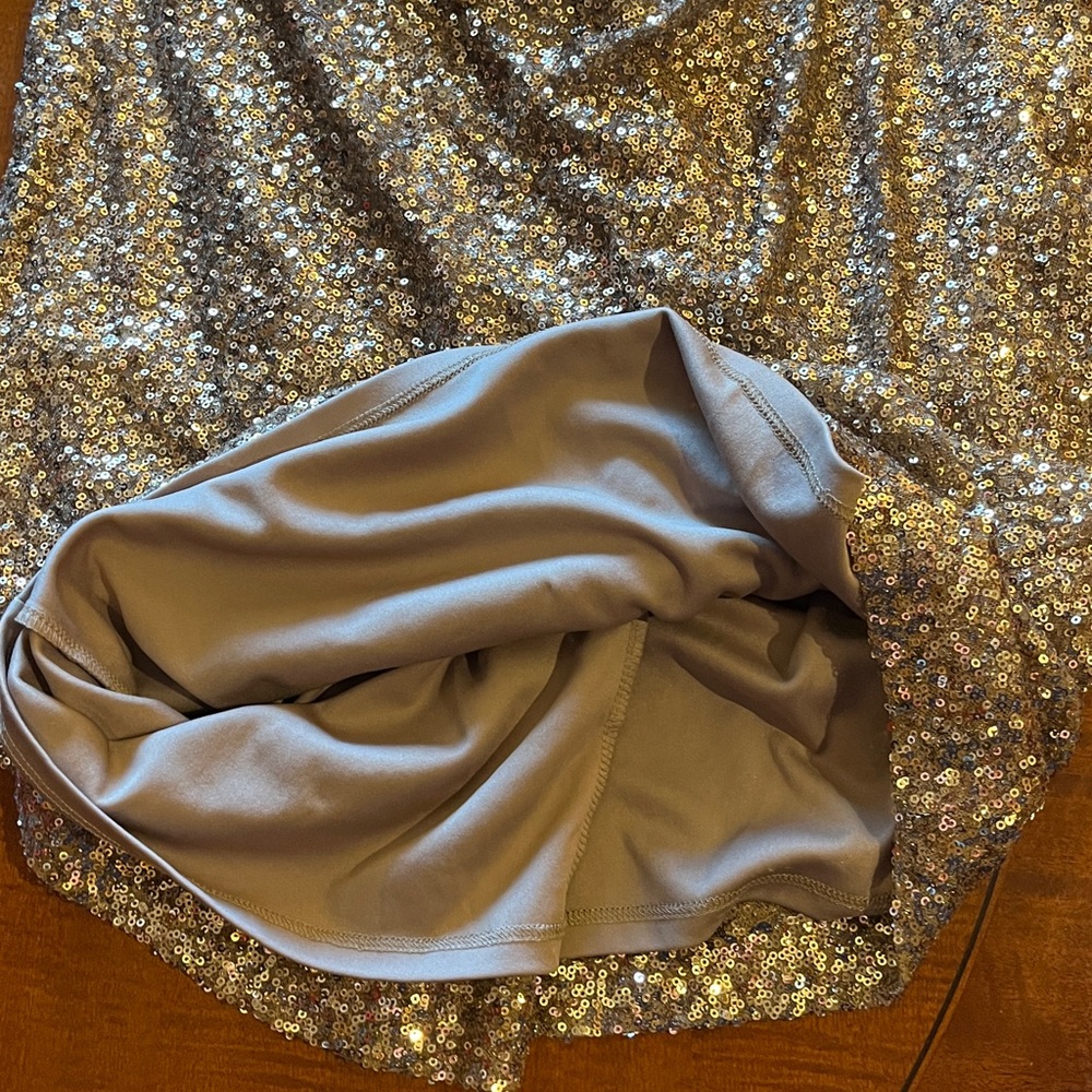 Ralph Lauren Gold Sequined Dress. V-Neck, V-back. Cocktail, formal, party. 14-16 - Picture 9 of 11